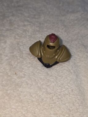 Vintage Fisher Price Imaginext Medieval Gold Knight Helmet Armor Accessory Piece